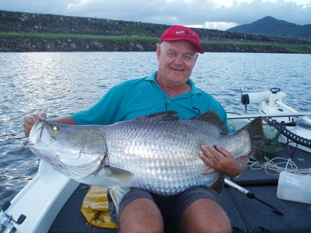 1.05 metre barra from Kinchant dam.jpg